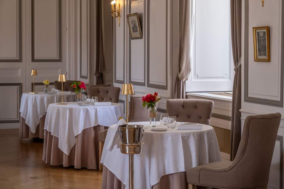 Restaurant Gastronomique Poitiers, Vienne · Chateau De Dissay